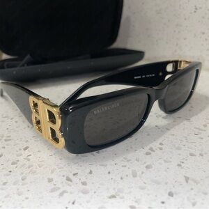 Balenciaga BB Sunglasses Black/Gold